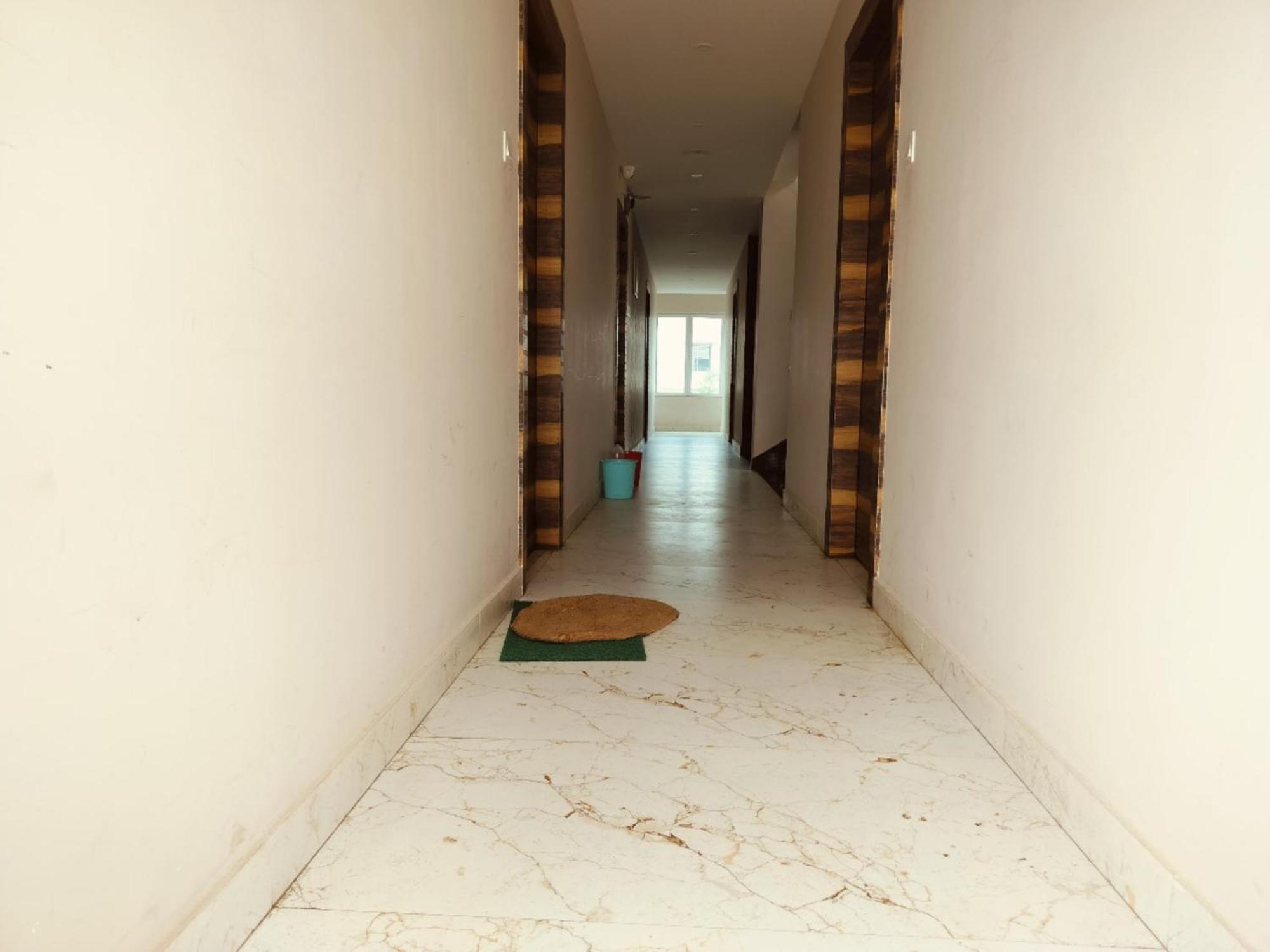 Hotel Park View - Lift Facilities- Near Sea Beach Best Choice Of Travellers By Morservices Пури Екстериор снимка