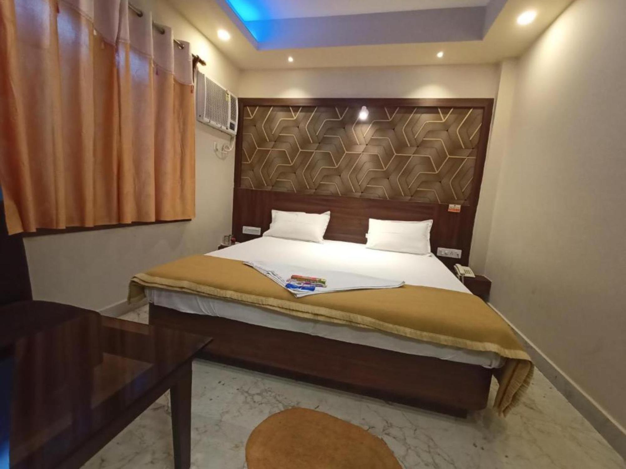 Hotel Park View - Lift Facilities- Near Sea Beach Best Choice Of Travellers By Morservices Пури Екстериор снимка